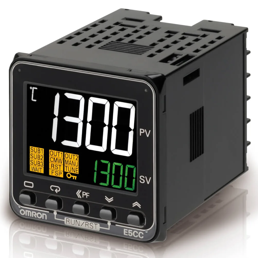 Цифровые температурные контроллеры Omron E5CC-TRX3A5M-000