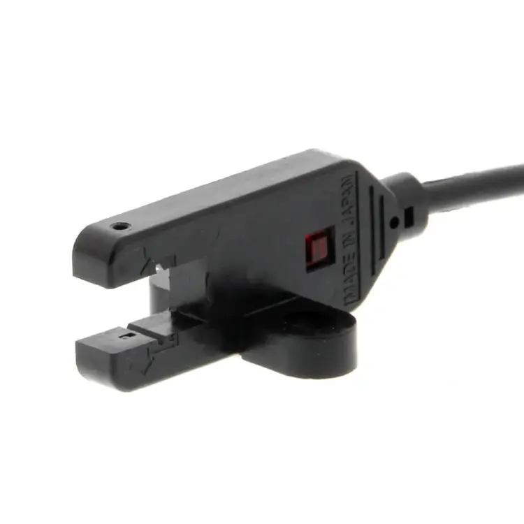 Миниатюрные щелевые датчики Omron EE-SX872 2M